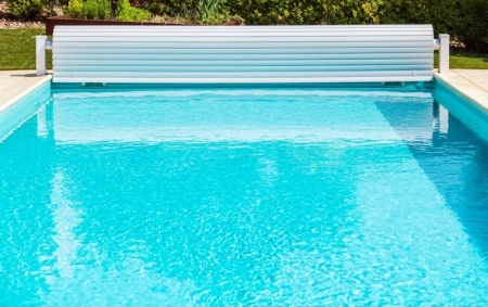 Quels dispositifs de s&eacute;curit&eacute; choisir pour une piscine &agrave; Mulhouse ?